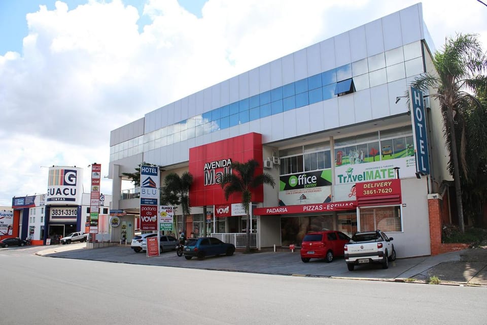 Facade/entrance, On-site shops, Street view, Alcoholic drinks, Non alcoholic drinks