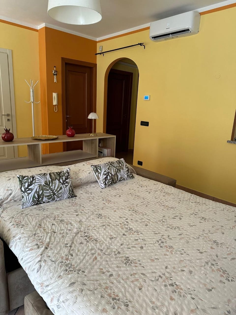 Casa del Melograno Outlet Apartment in Lombardy