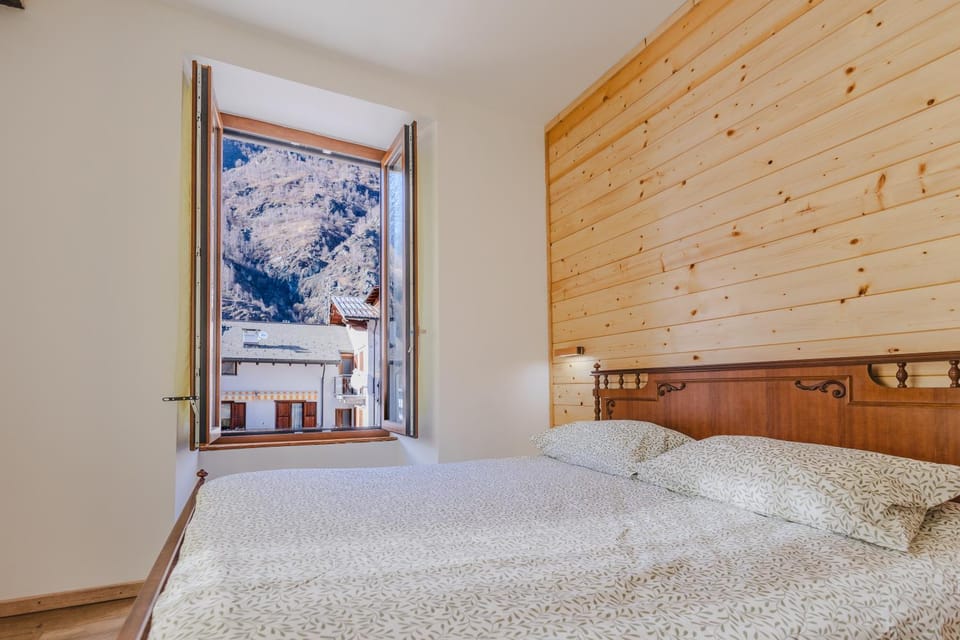 Cresta Rossa Apartment in Canton of Valais