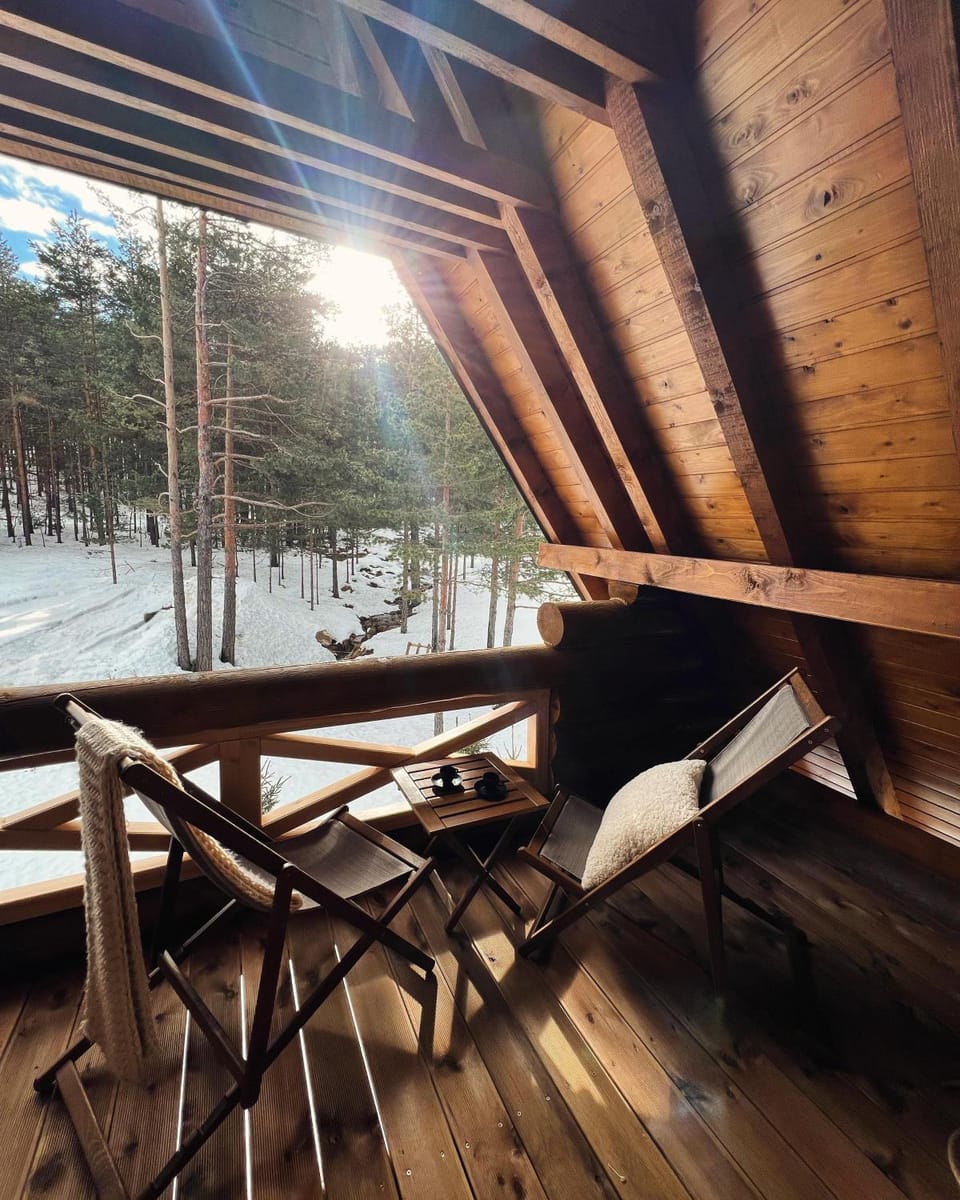 Day, Natural landscape, Winter, Balcony/Terrace, Bedroom, Mountain view