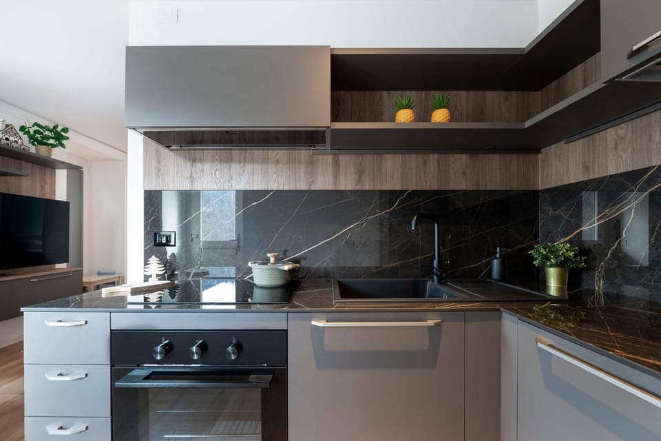 Kitchen or kitchenette