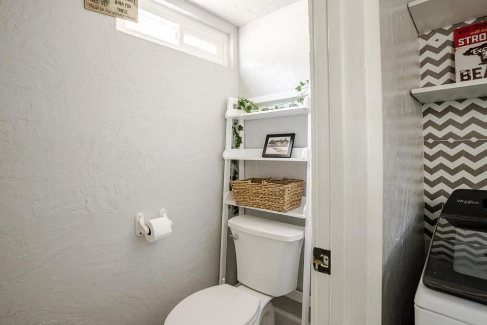 Toilet, Bathroom