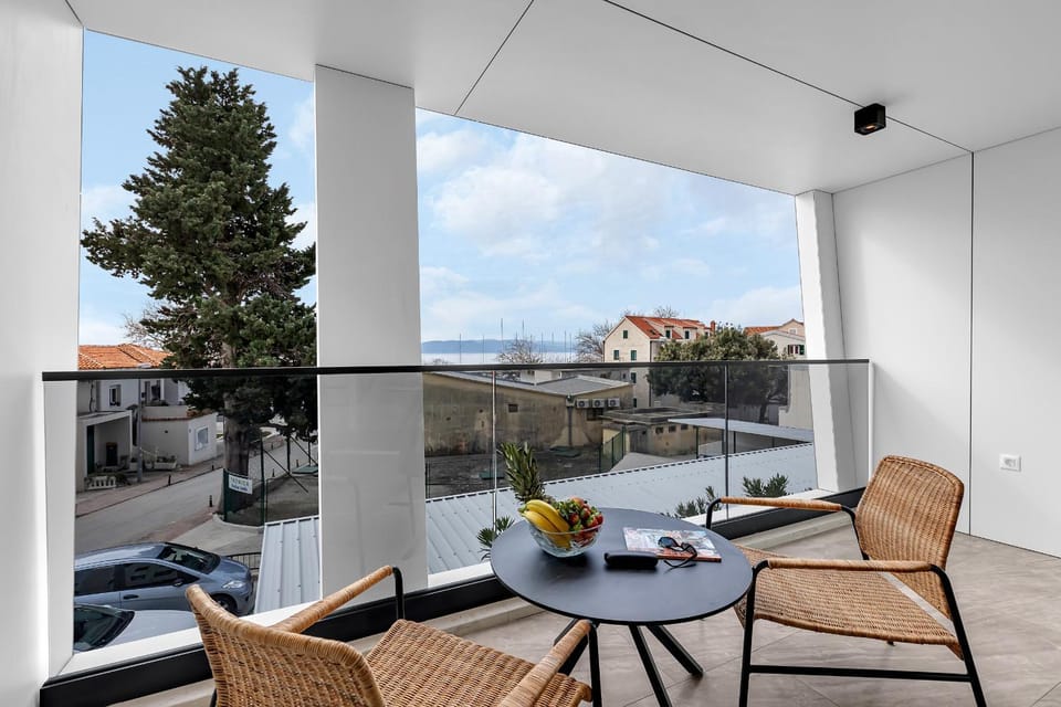 Perla Apartments Baska Voda Bed and Breakfast in Baška Voda