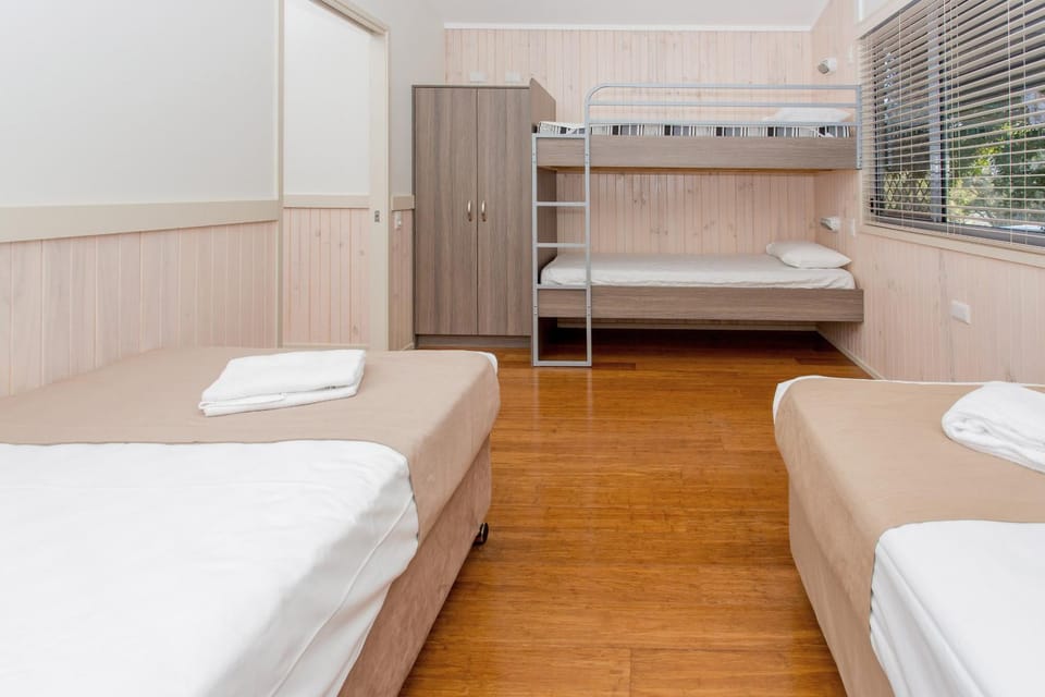 Bed, Bedroom, bunk bed