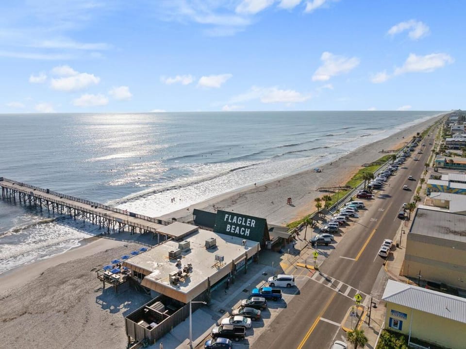 Peaceful 3‑Bedroom Flagler Beach House with Private Beach Access and Private Pool House in Flagler Beach