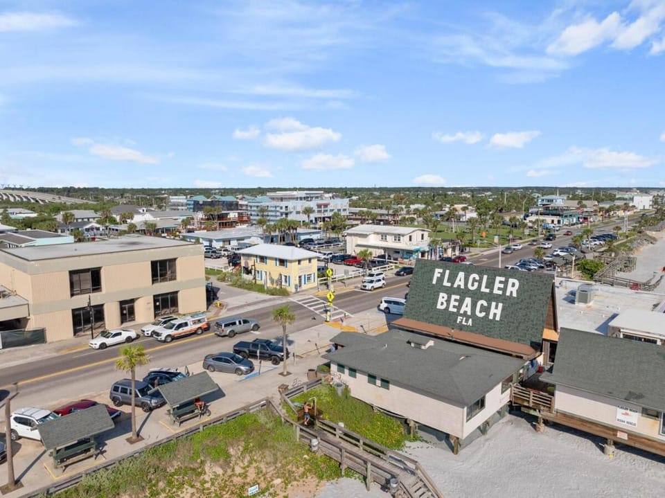 Peaceful 3‑Bedroom Flagler Beach House with Private Beach Access and Private Pool House in Flagler Beach