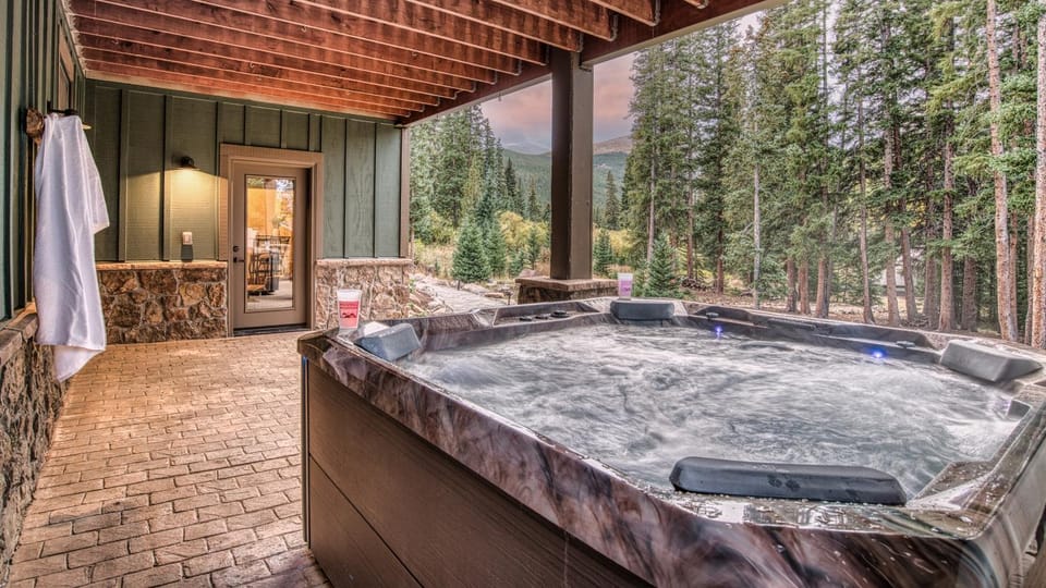 Patio, Hot Tub, View (from property/room), towels