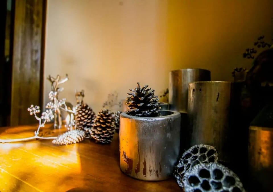 Staff, Staff, Decorative detail, On site, Family, Family