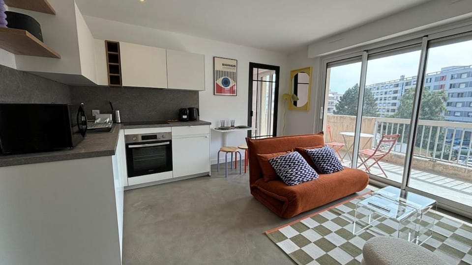 Le BAUHAUS appart moderne et rénové avec parking Apartment in Annemasse