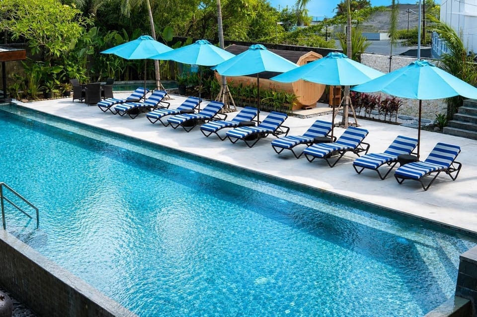 Spring, Day, Pool view, Swimming pool, Swimming pool, sunbed
