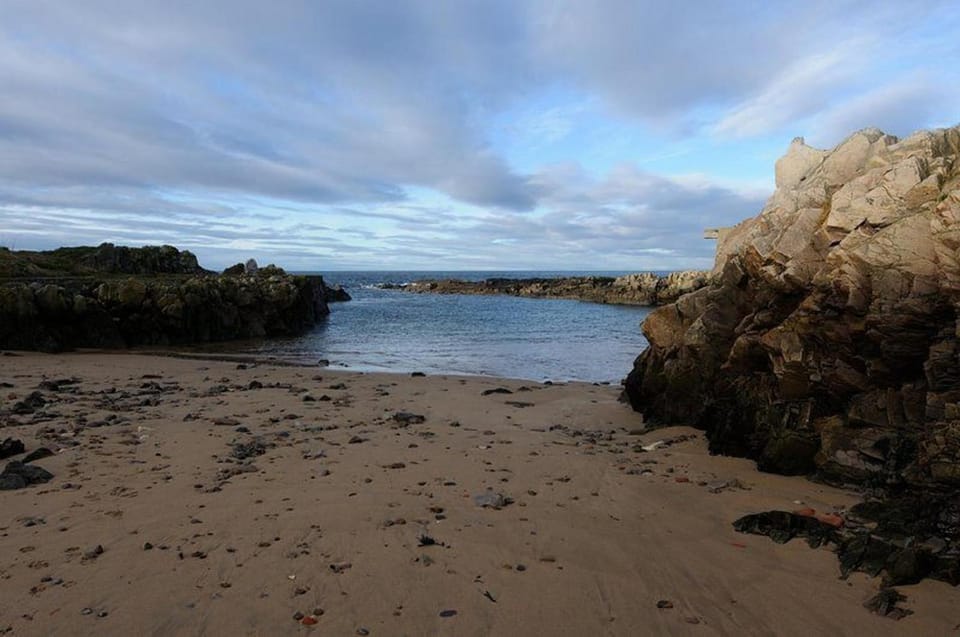 Findochty Beach house - Private Garden-BeachFront House in Findochty