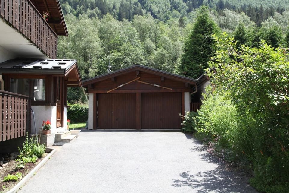Apartment Plan de l'Aiguille - Garden Chx Center Apartment in Chamonix