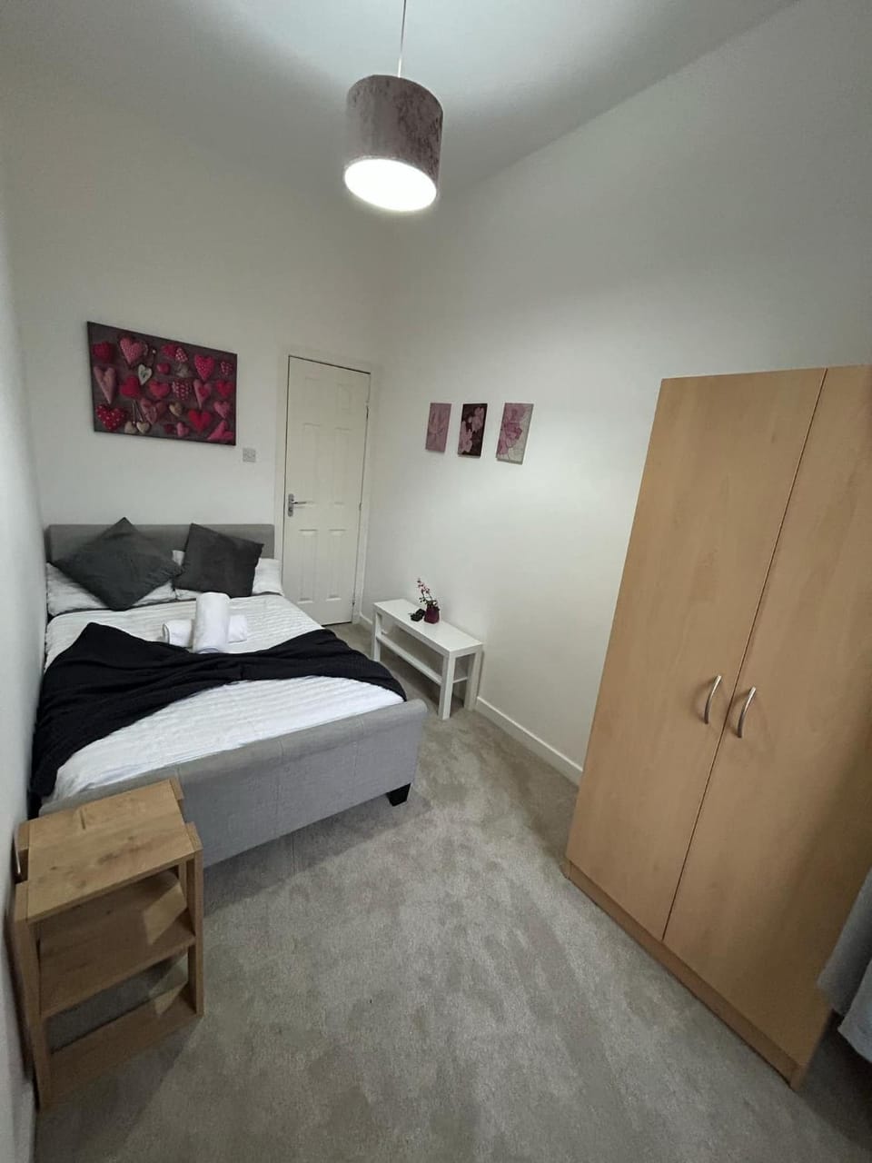 Bed, Photo of the whole room, Bedroom, wardrobe