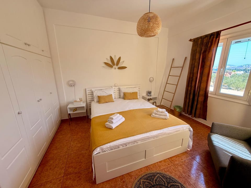 Olive Nest Apartment in Paros