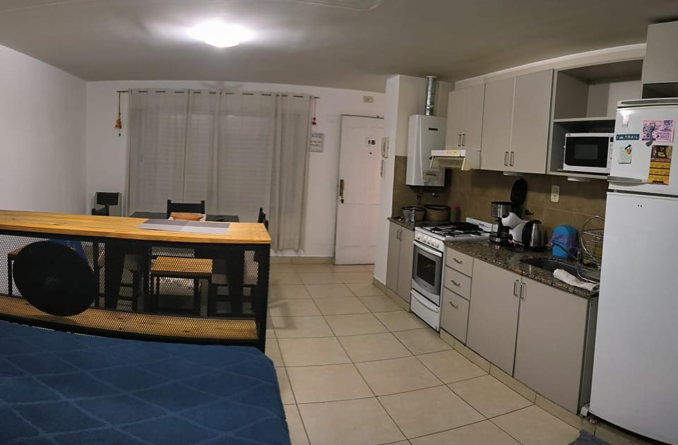 Kitchen or kitchenette, Dining area, stove