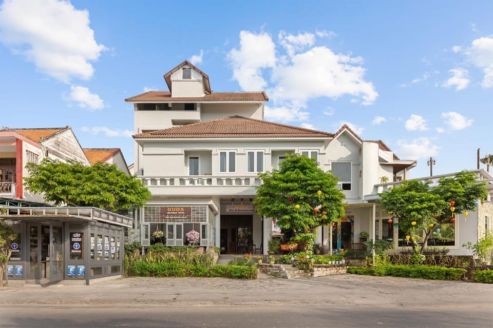 Property building, Day