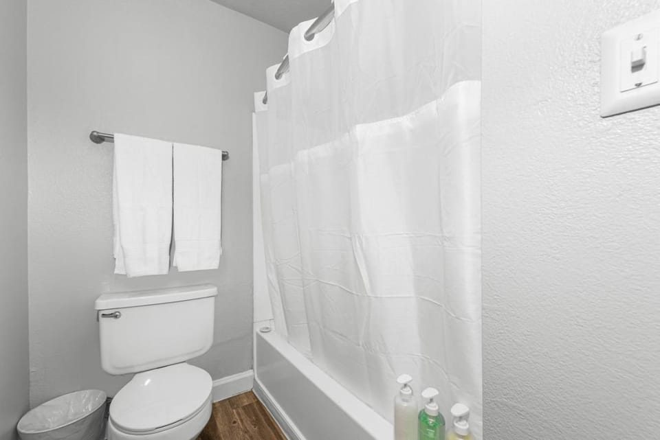 Tempe Hideaway Luxe Amenities Parking Apartment in Tempe