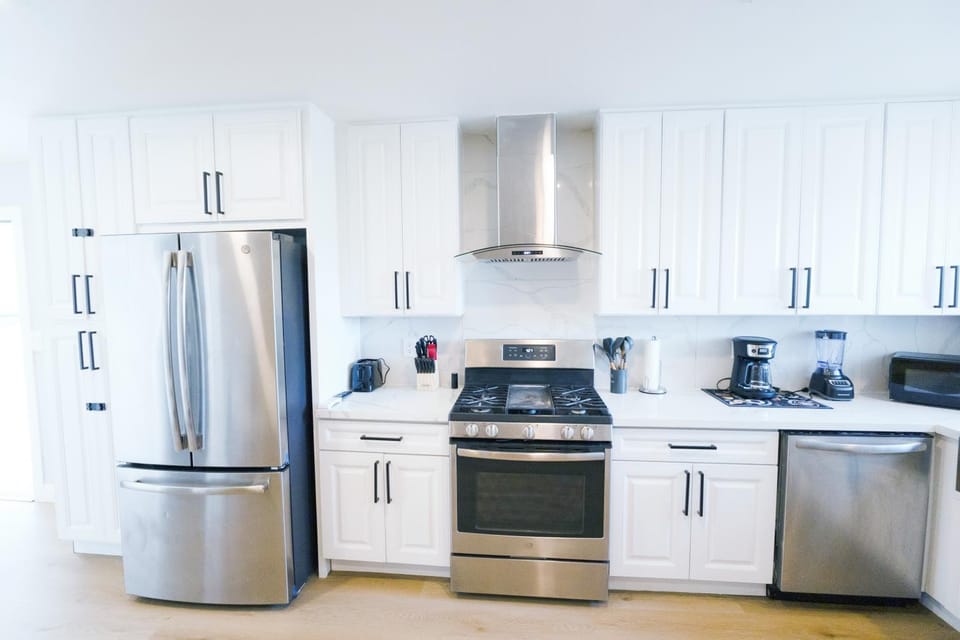 Kitchen or kitchenette, pet friendly, toaster