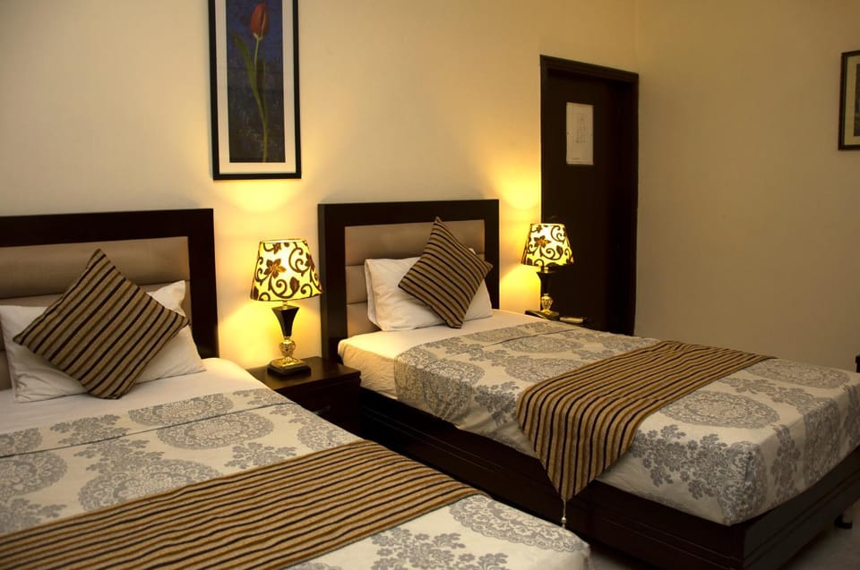 Royal Elegance Hotel Hotel in Lahore