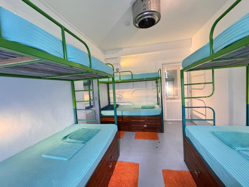 Bed, bunk bed