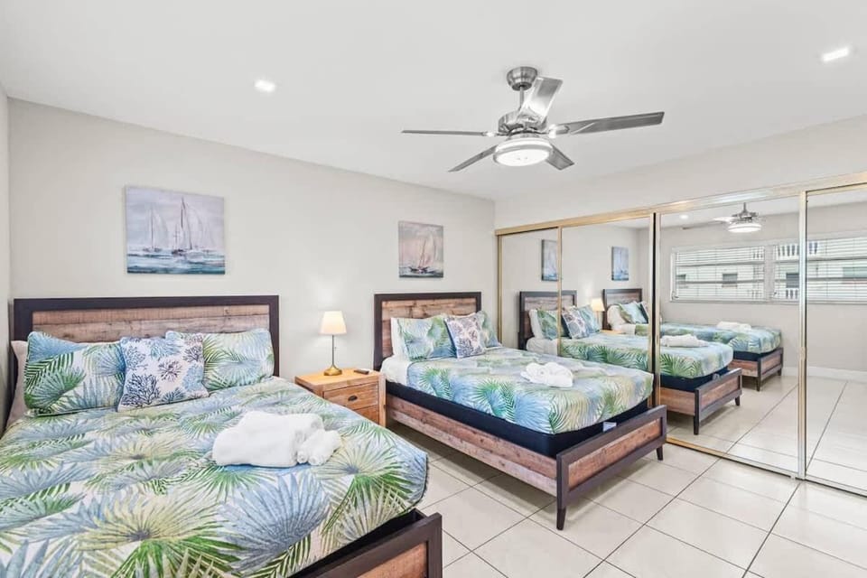Beach, Pool & Las Olas Getaway Apartment in Fort Lauderdale
