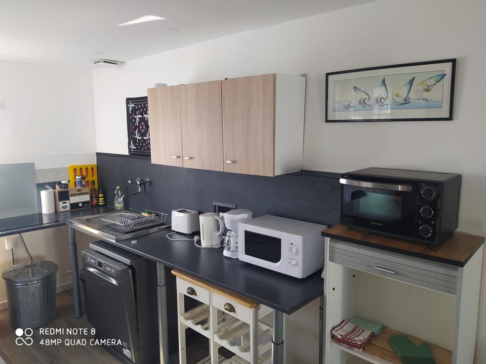 Coffee/tea facilities, Kitchen or kitchenette, dishwasher, oven, pet friendly, stove, toaster