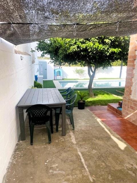 Off site, Dining area
