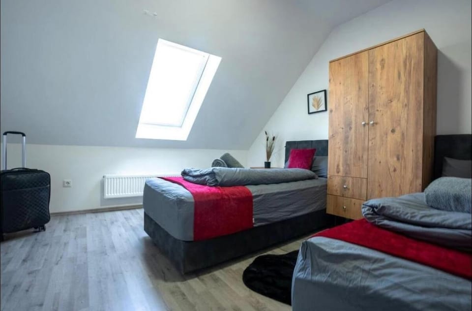 Bed, Bedroom, wardrobe