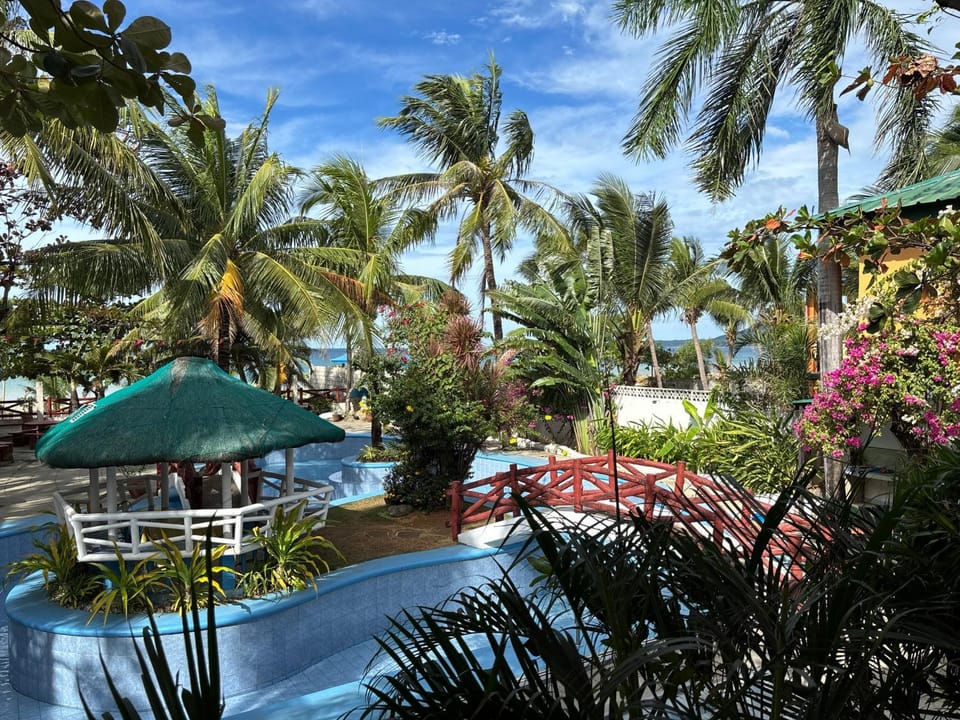 Hollywood Beachfront Bed & Breakfast Bed and Breakfast in Calabarzon