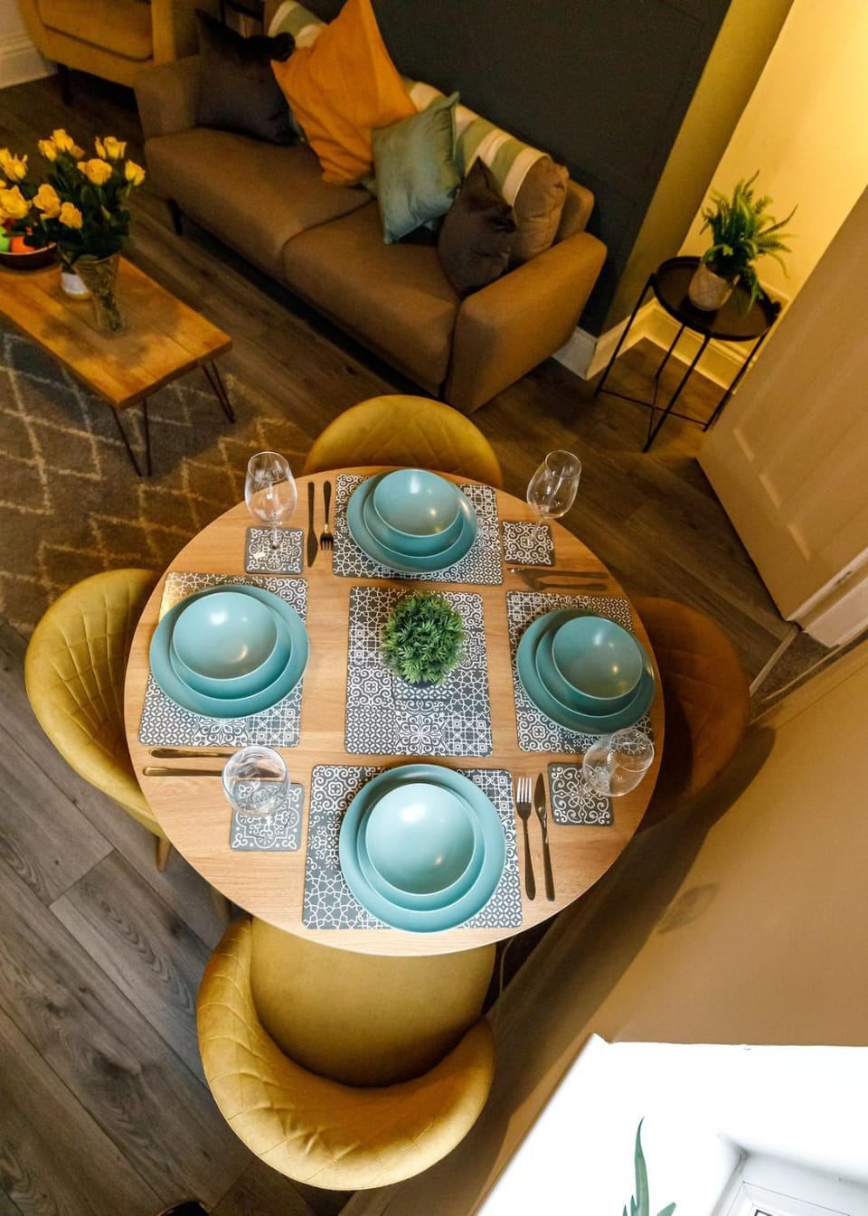 Living room, Seating area, Dining area