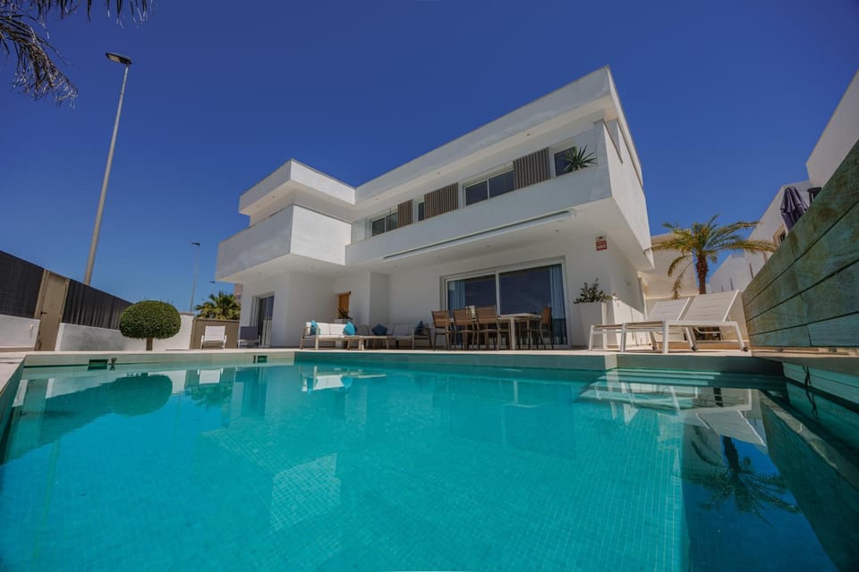 Villa Escara House in Santiago de la Ribera