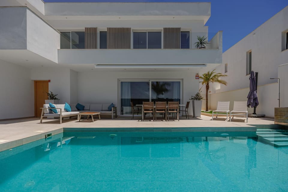 Villa Escara House in Santiago de la Ribera
