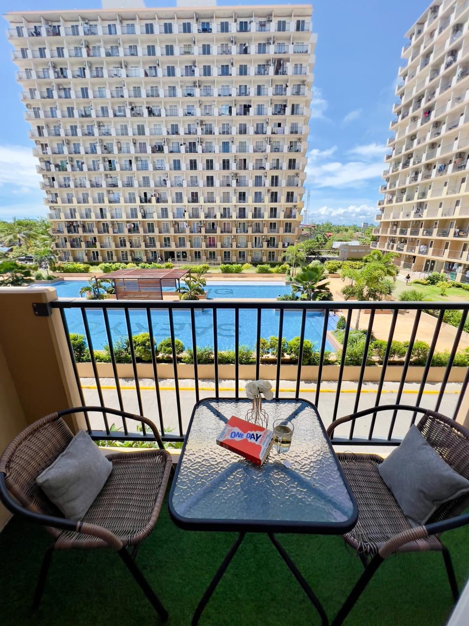 Pure Bliss Getaway Condo Near Mactan Airport Lapu-Lapu Apartment in Lapu-Lapu City