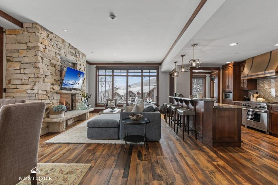 Arrowleaf 304 House in Park City