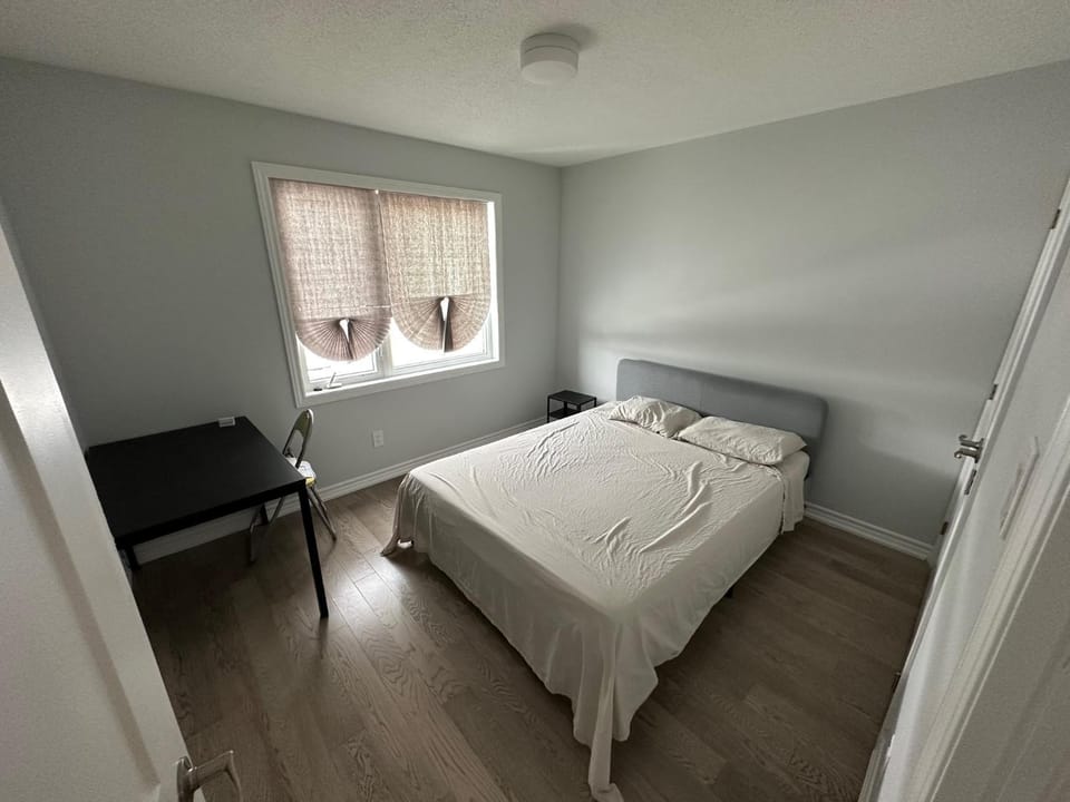 Lovely 2 bedroom 2 bath House in Ottawa