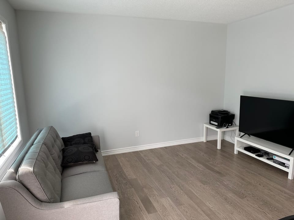 Lovely 2 bedroom 2 bath House in Ottawa