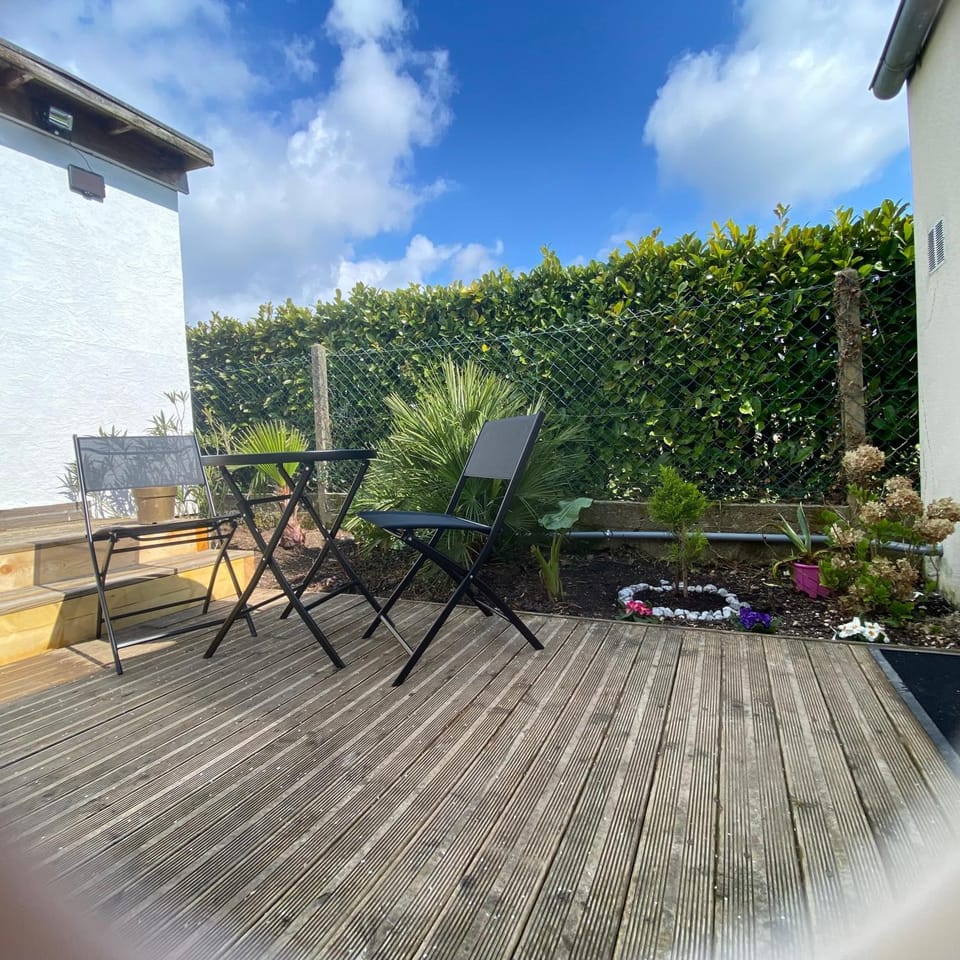Balcony/Terrace, Garden view