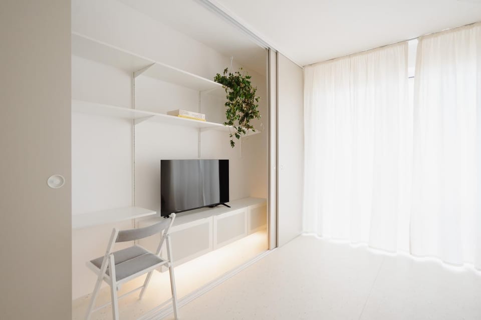 TV and multimedia, Living room, City view, Sunrise, internet