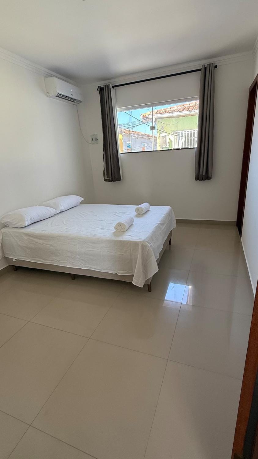 Bed, Bedroom, air conditioner