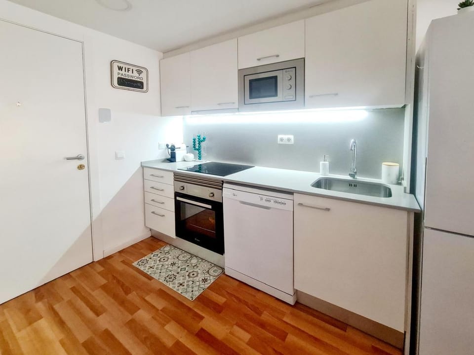 Kitchen or kitchenette