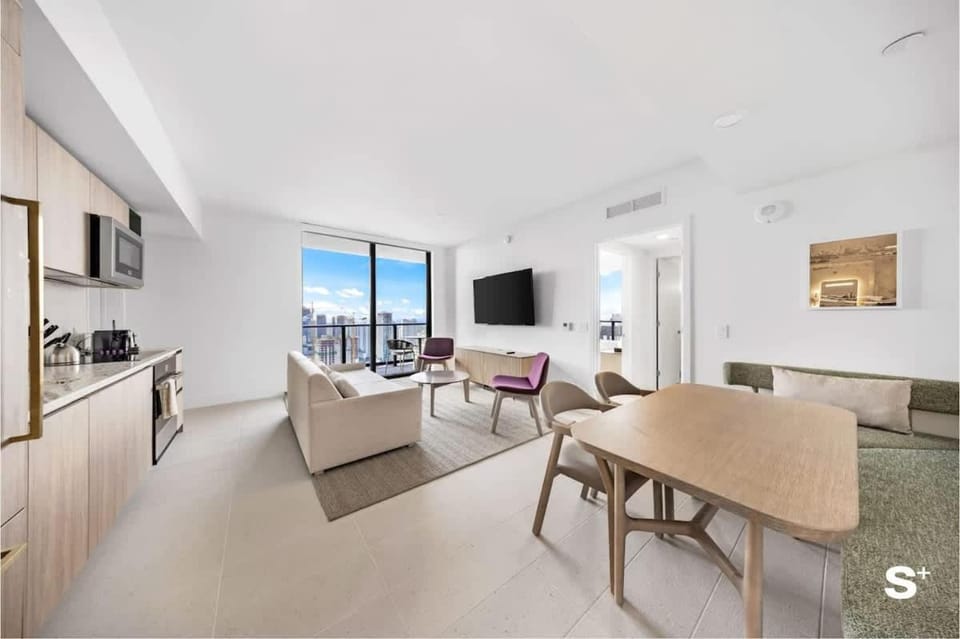 TV and multimedia, Kitchen or kitchenette, Living room, Dining area