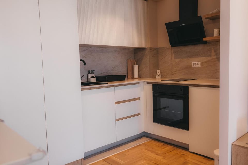 Kitchen or kitchenette, oven, stove