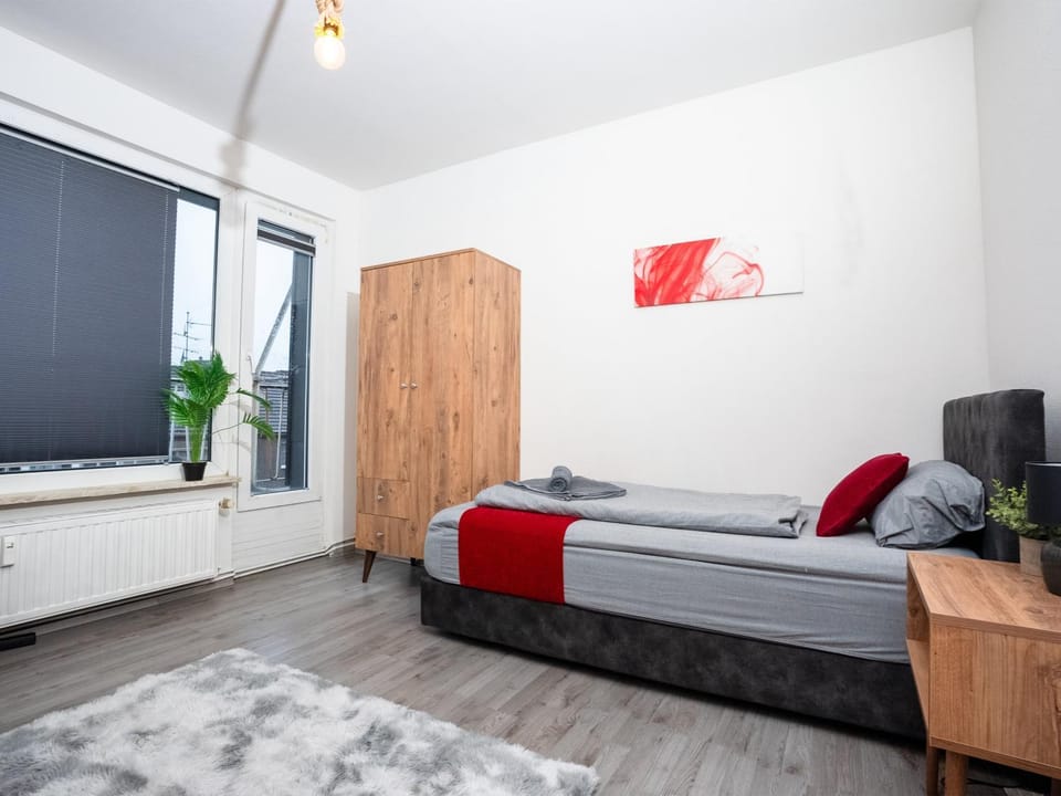 Bed, Photo of the whole room, wardrobe