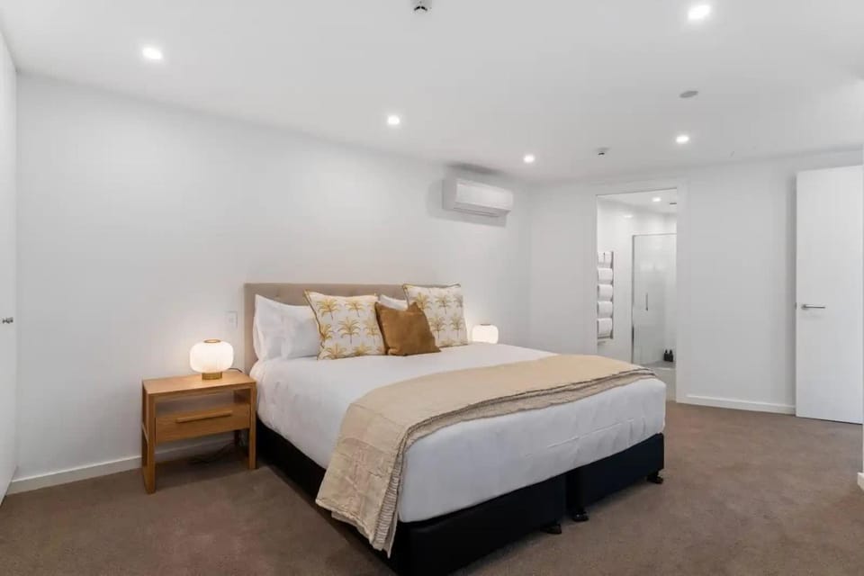 Lakeview Luxury 2 Bedroom Villa Apartment in Wanaka