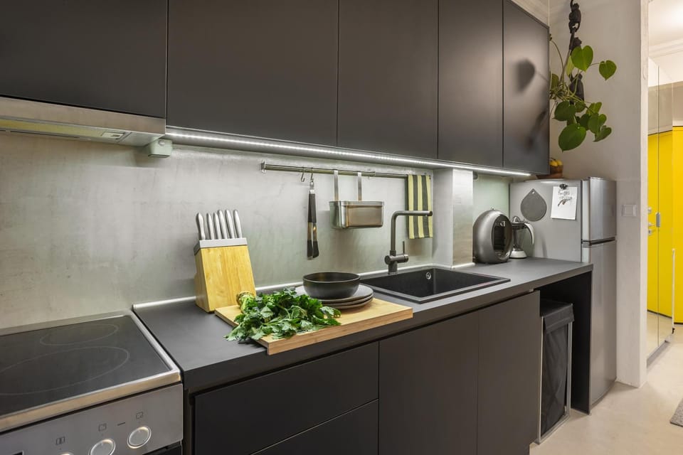 Kitchen or kitchenette, stove