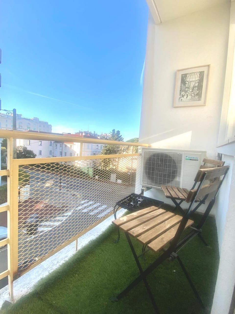 Luxury 2P- 3min walk Croisette beach & near Palais Apartment in Cannes