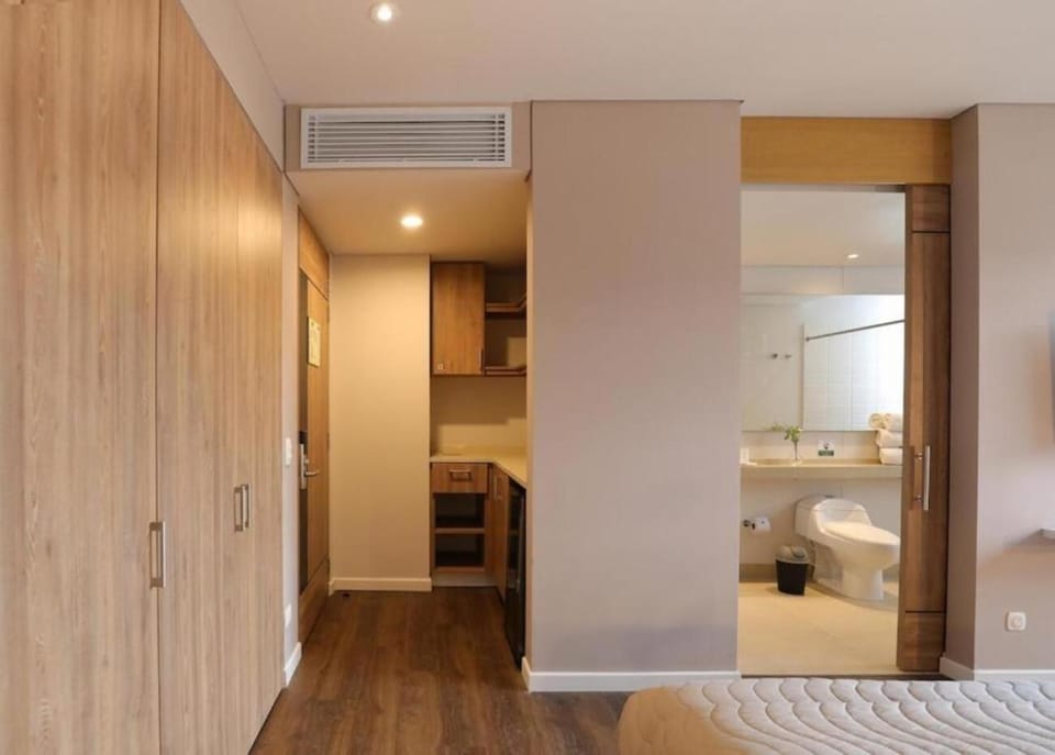 Bed, Bathroom, Kitchen or kitchenette, Photo of the whole room, Bedroom