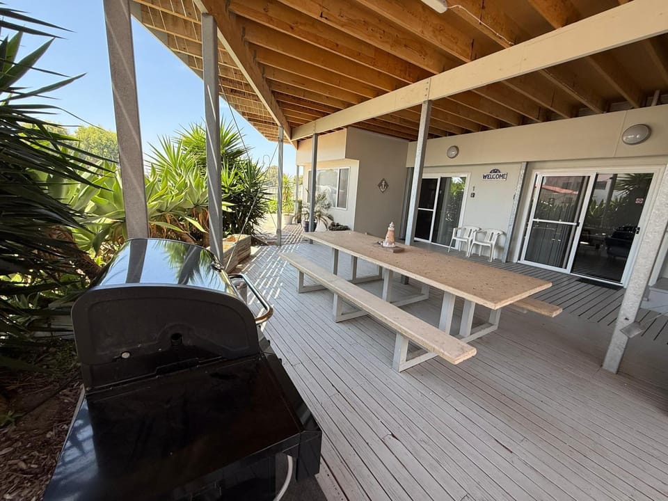 Patio, BBQ facilities