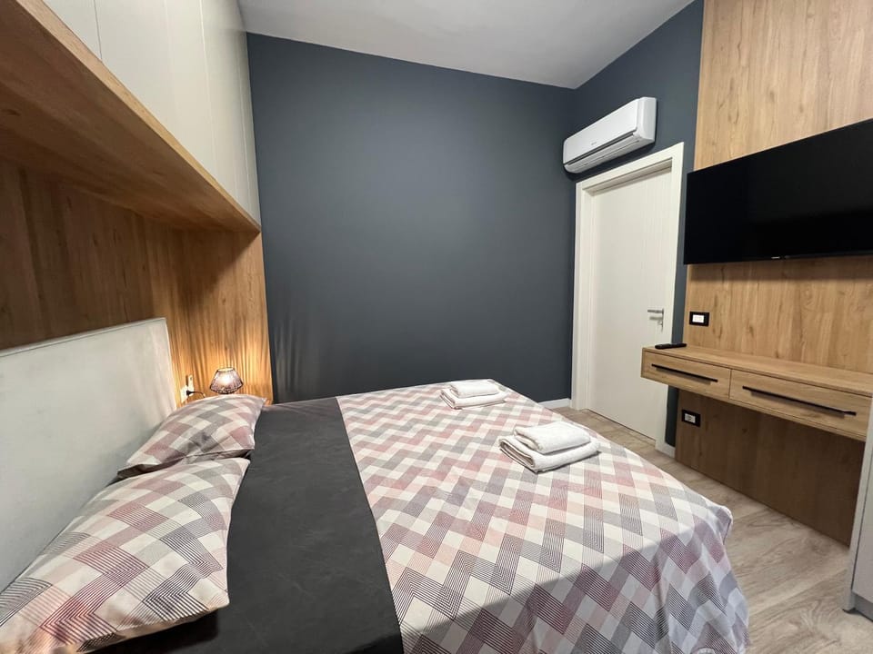 TV and multimedia, Bedroom, wardrobe, air conditioner