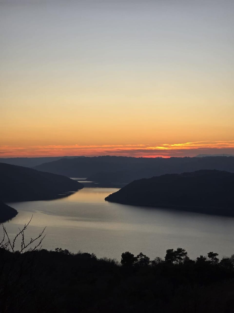 Nearby landmark, Natural landscape